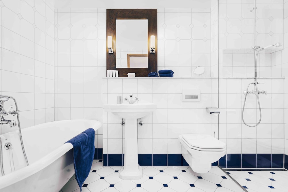 J Hotel Stockholm 22/65