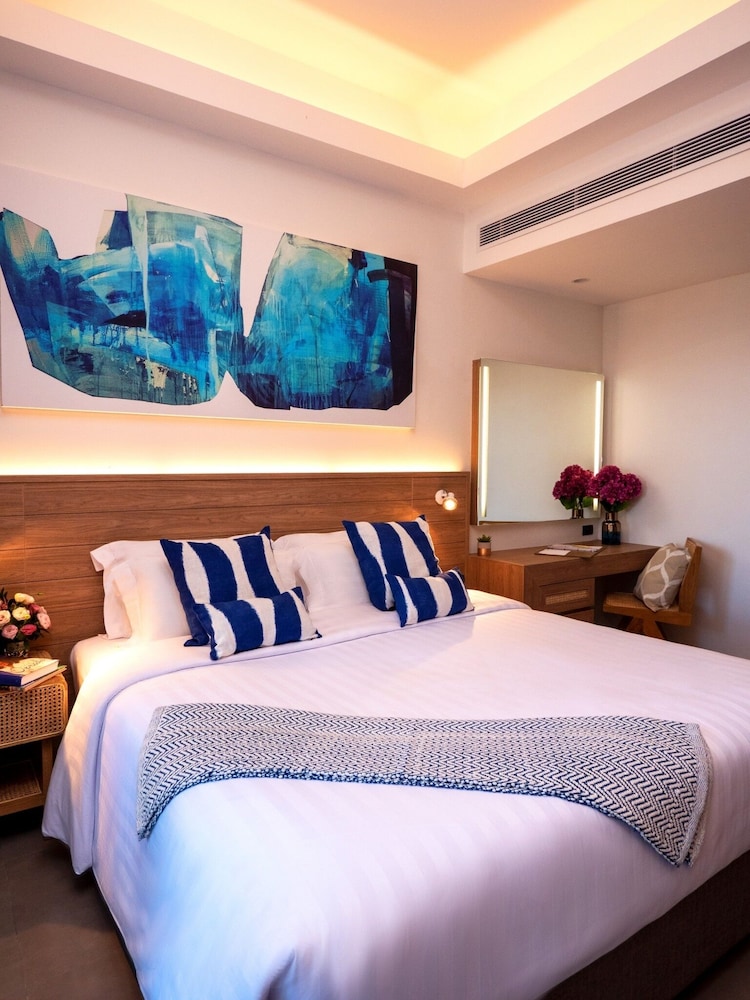 Absolute Sanctuary Hotel 12/47