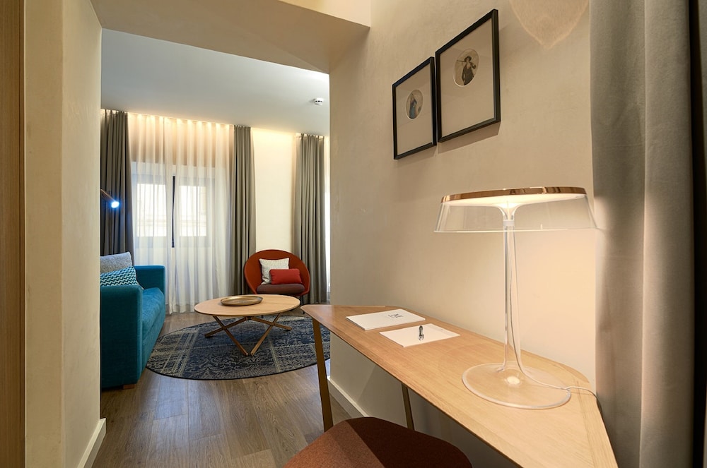 Suites Murillo Plaza Santa Cruz 38/39