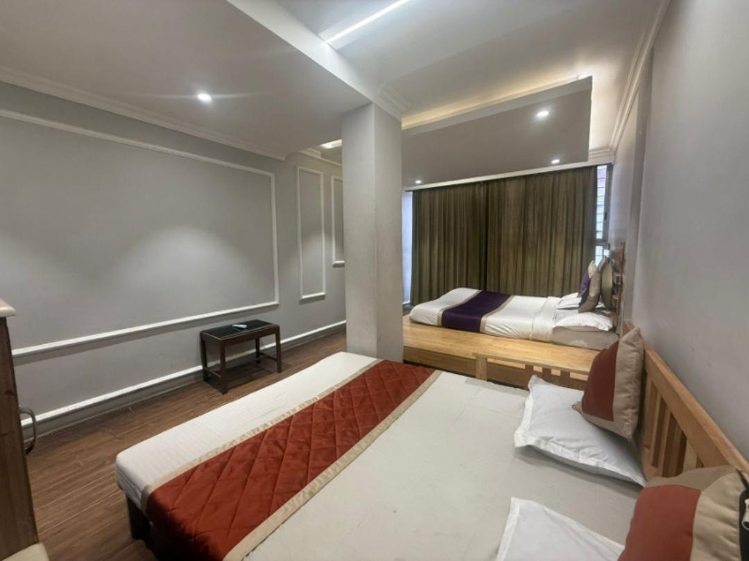 Hotel Maneck Residency 21/25