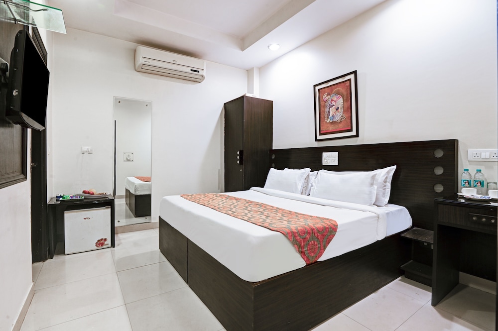 Hotel Amby Inn 15/50