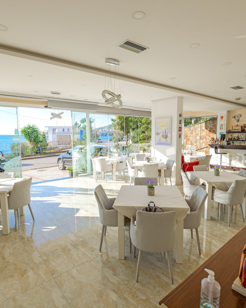 Hotel Iliria Sarande 54/67
