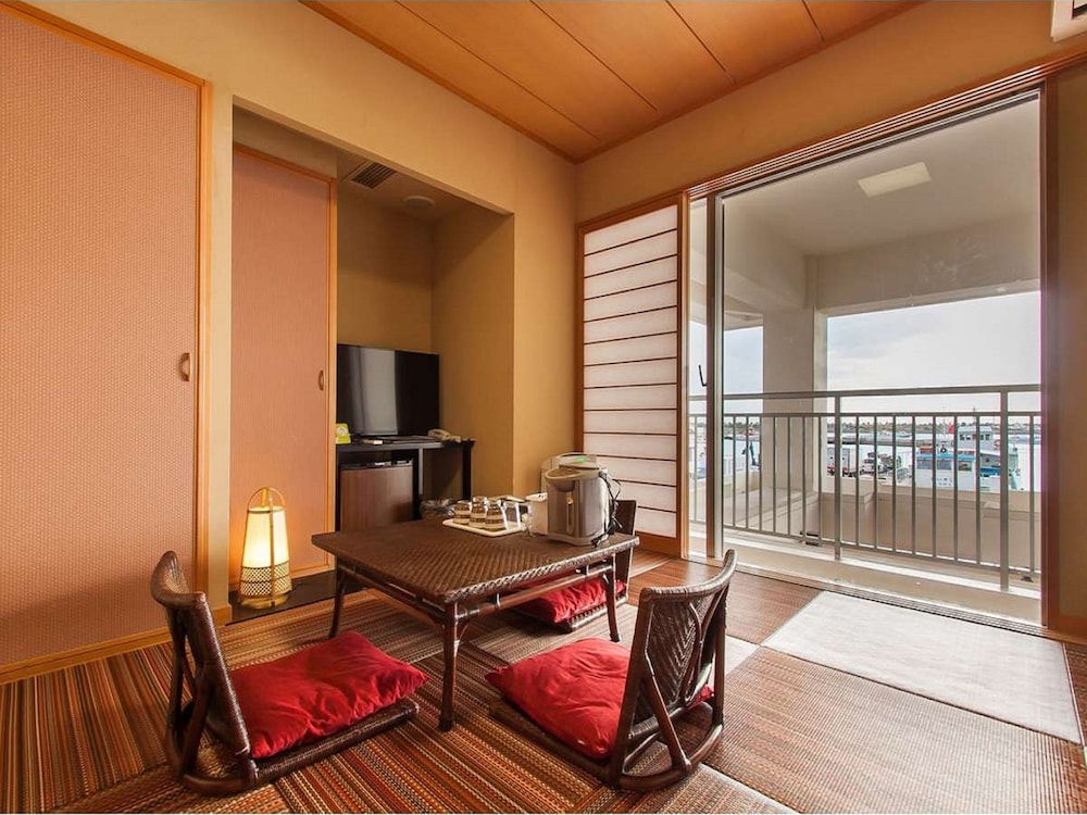 Hotel East China Sea 36/54