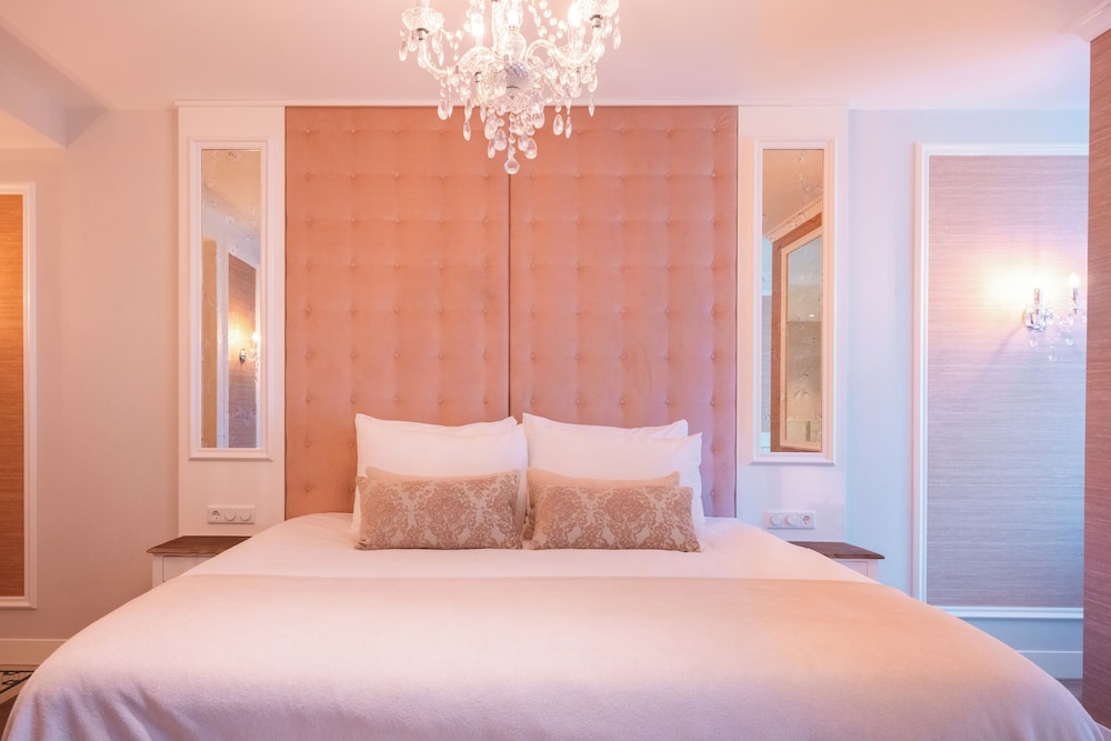Luxury, Suite, King Bed, Sauna