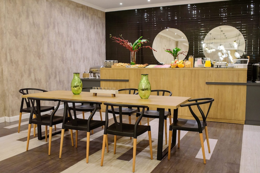 1253 Recoleta Small Hotel 34/47