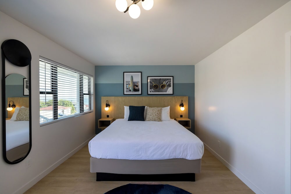 Tides Oceanview Inn & Cottages 19/50