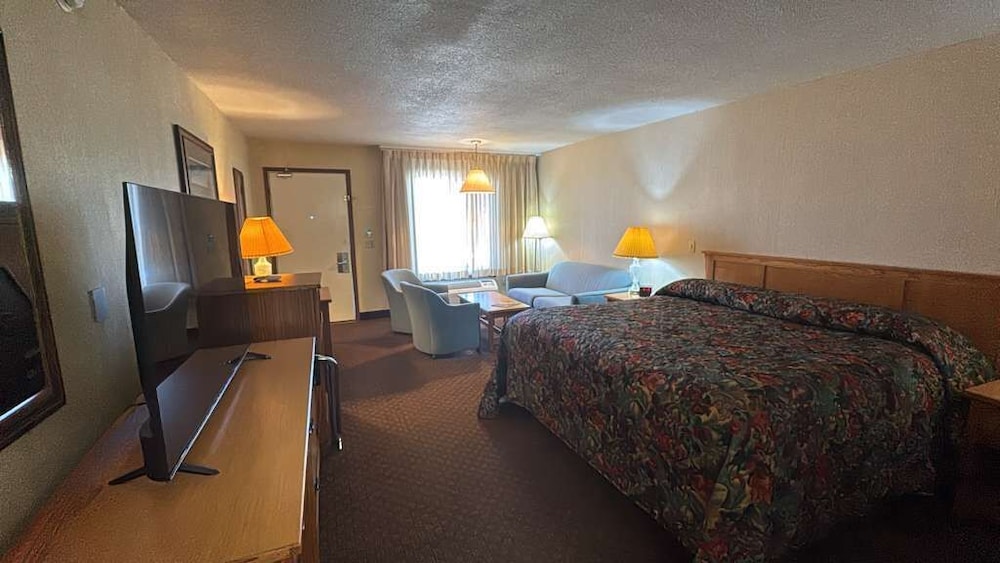 Sundowner Inn Forsyth I 94 38/62