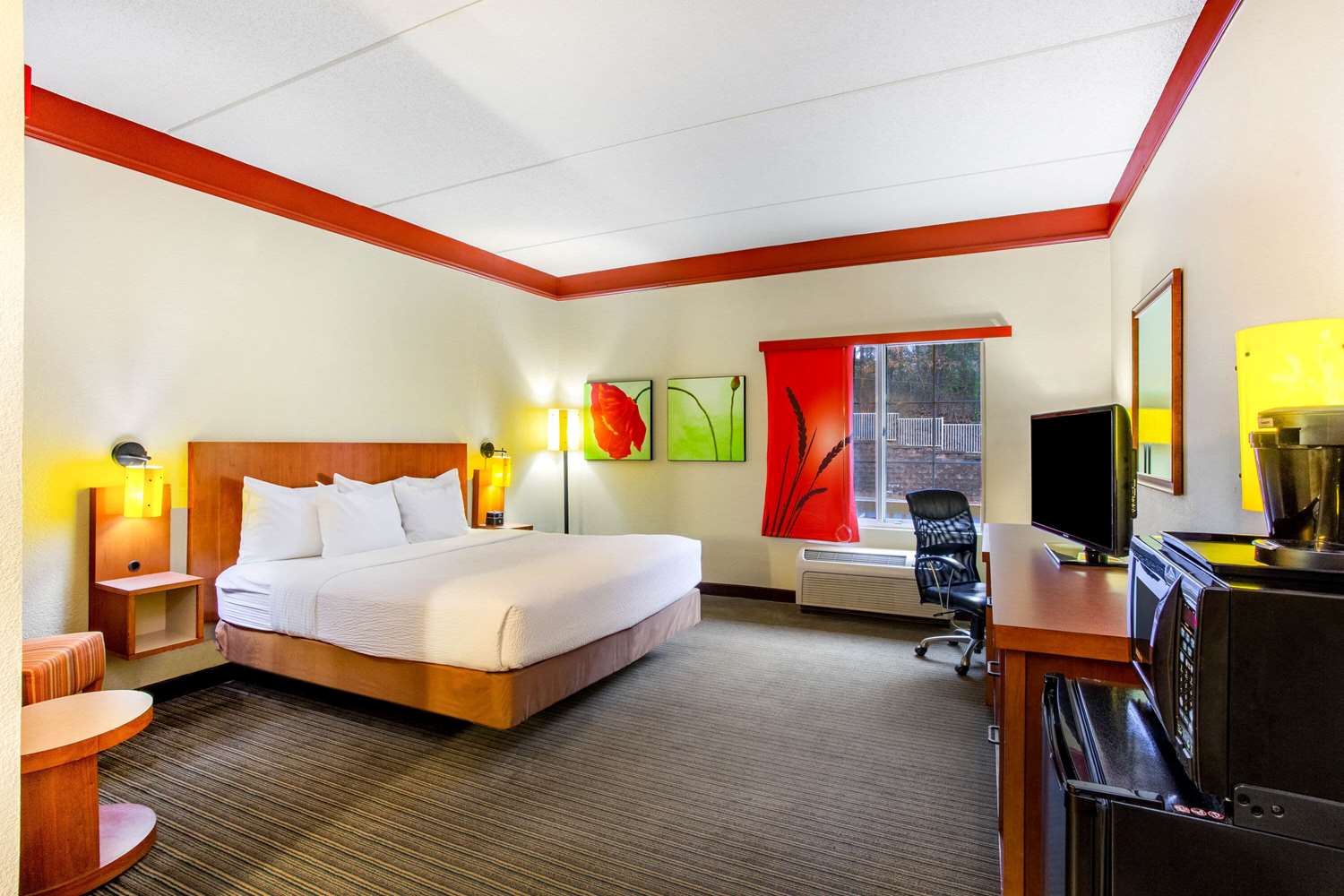 La Quinta Inn Suites Raleigh Crabtree 20/49