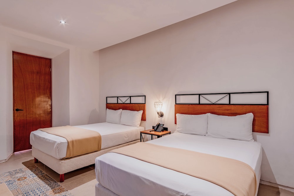 Hotel H.O 12/47