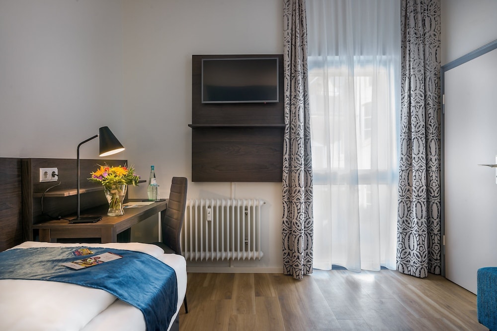 Hotel Ruf 13/30