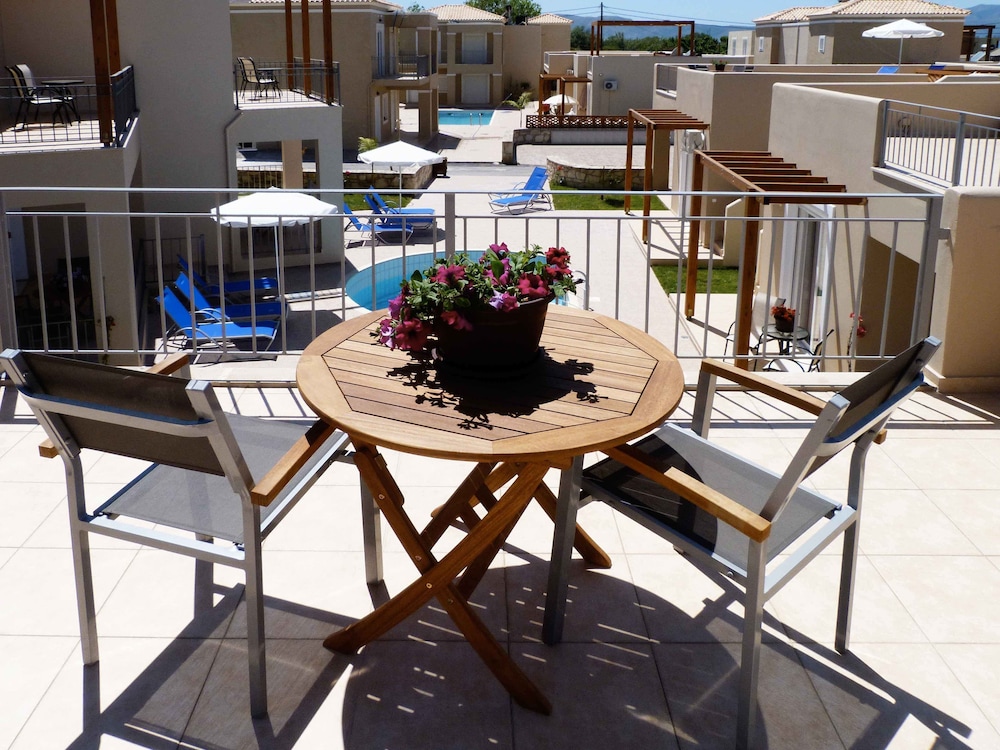 Azure Beach Seafront Villas 37/56
