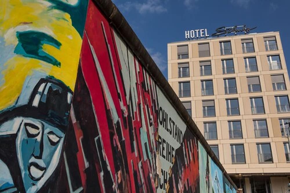 Schulz Hotel Berlin Wall At The East Side Gallery 2/50