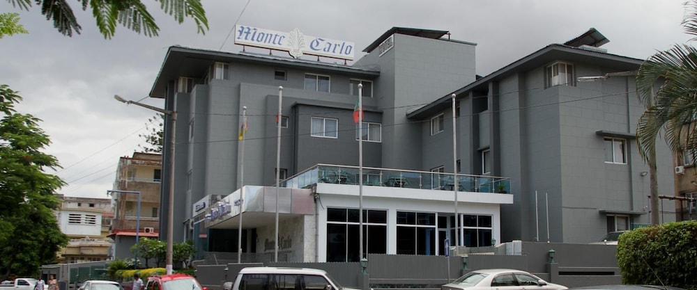 HOTEL MONTE CARLO 2/52
