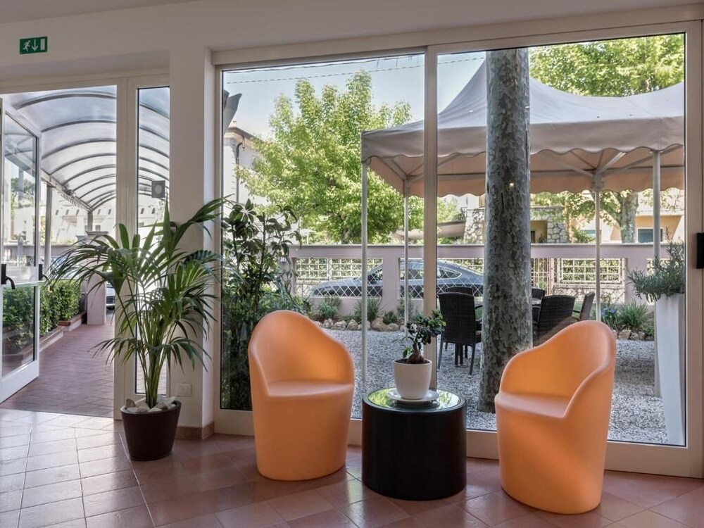 Hotel Azzurra 33/50