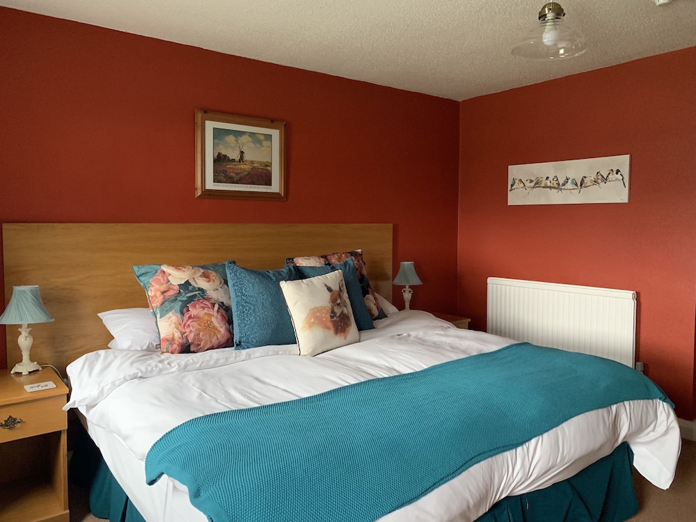 Pilgrim Hotel 2/50