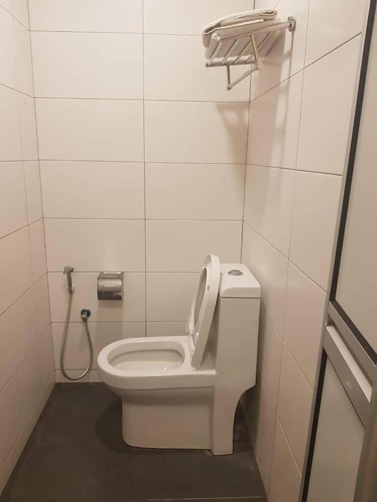 My Family Hotel 4/36