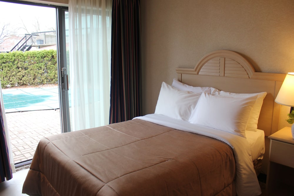 Confederation Place Hotel 32/68