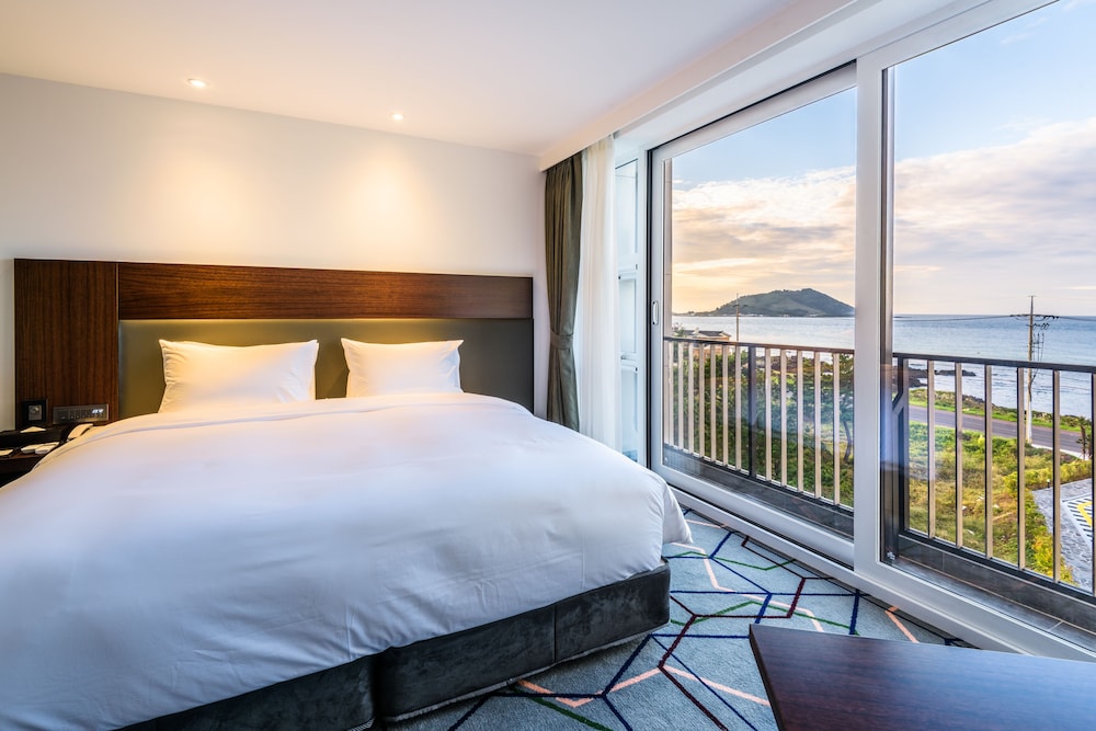 SUPERIOR, DOUBLE BED
