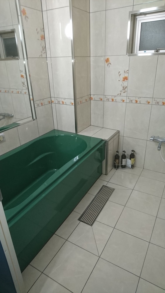 Hotel To 32/48