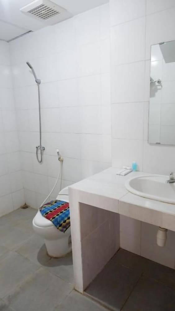 Hotel Netral Jombang 30/34