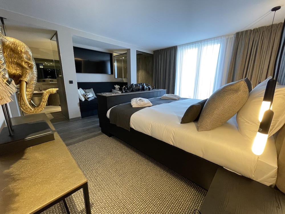 Congres Hotel Van Der Valk Mons 19/68