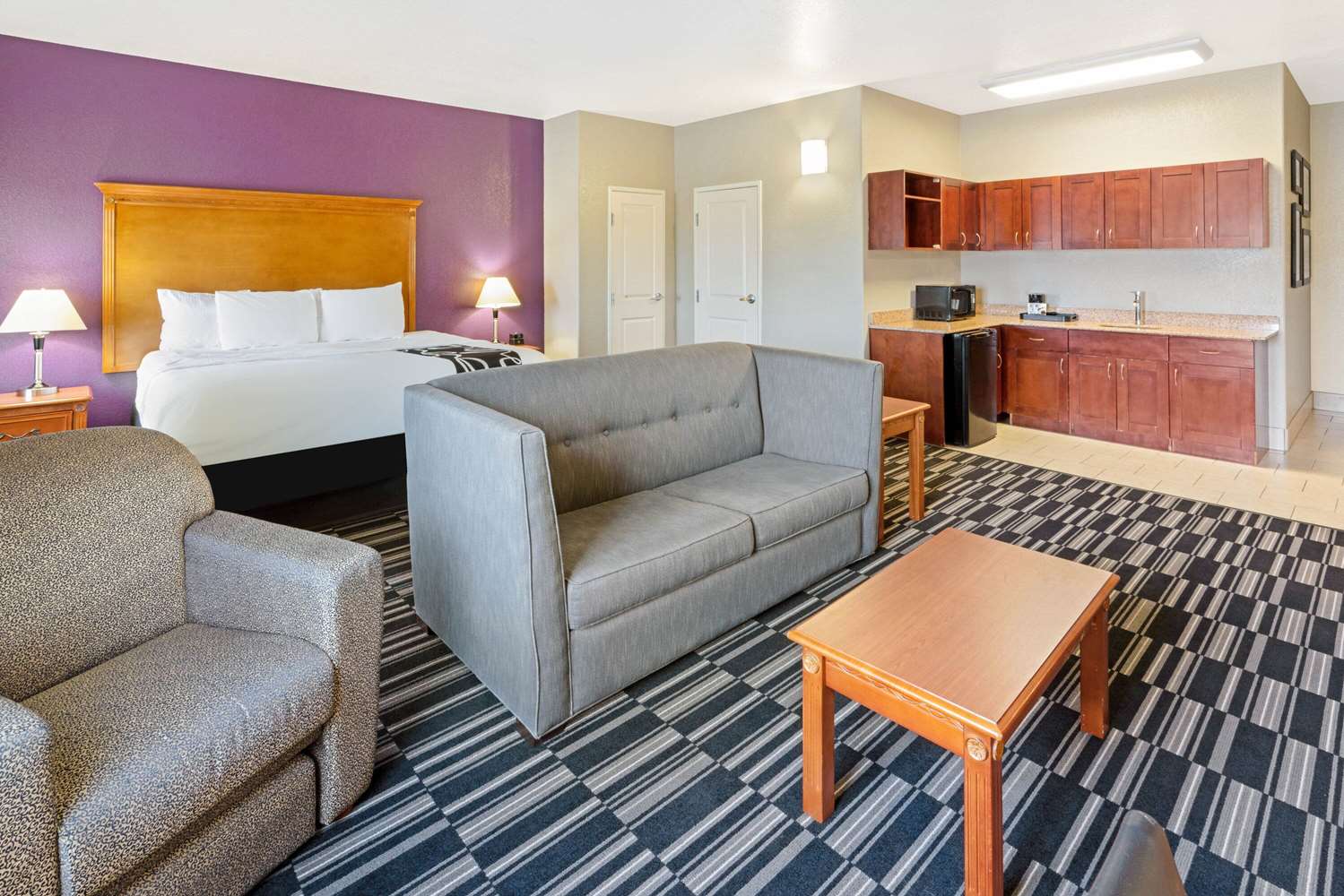 La Quinta Inn & Suites by Wyndham Ada 27/44
