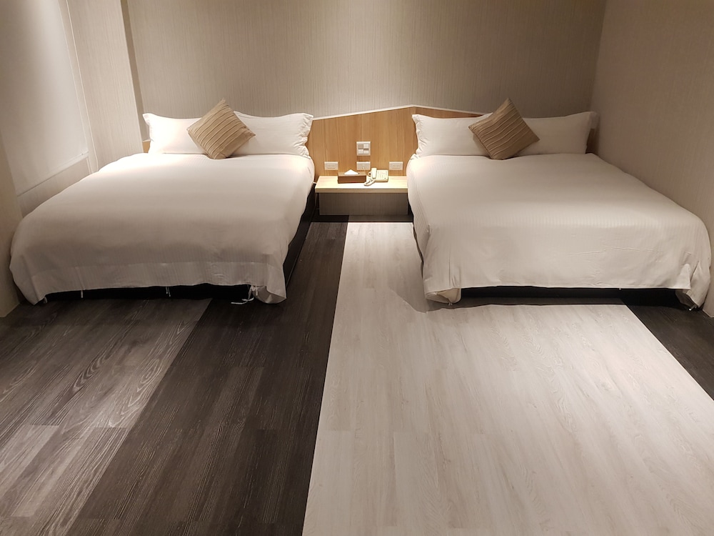 Ashare Hotel 25/61