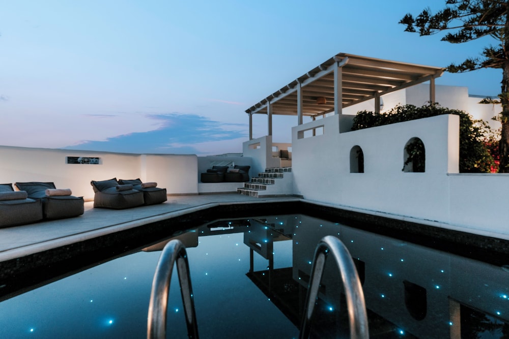 Sunrise Paros by Mr and Mrs White 13/38