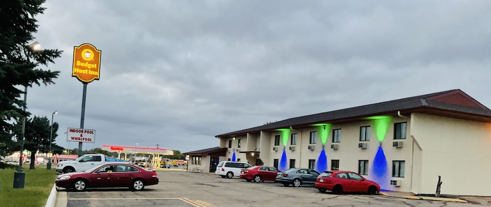 Budget Host Inn Buffalo 23/27