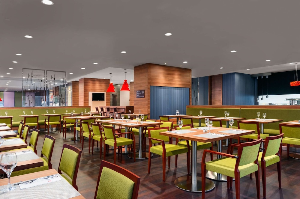 Hilton Garden Inn Sevilla 39/55