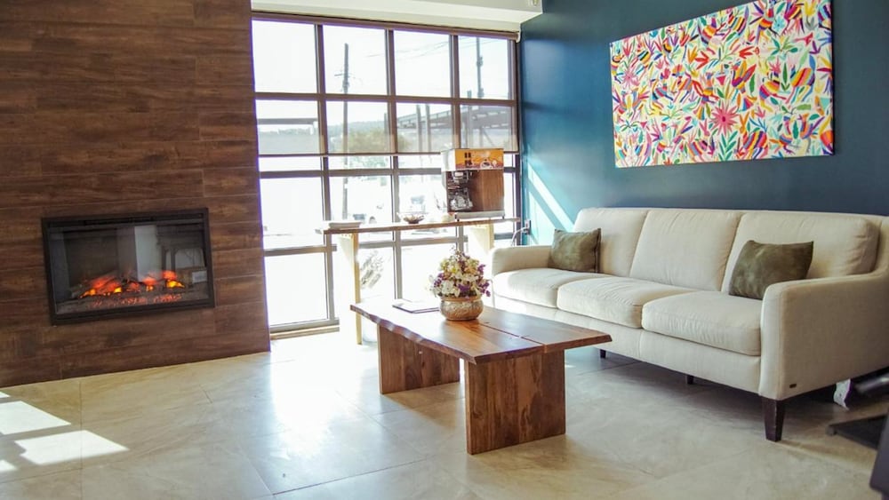 Americas Best Value Inn - Posada El Rey Sol 21/28