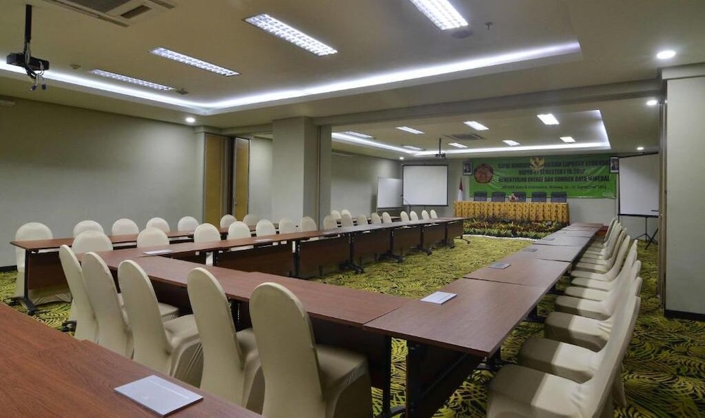 Savana Hotel Convention 52/64
