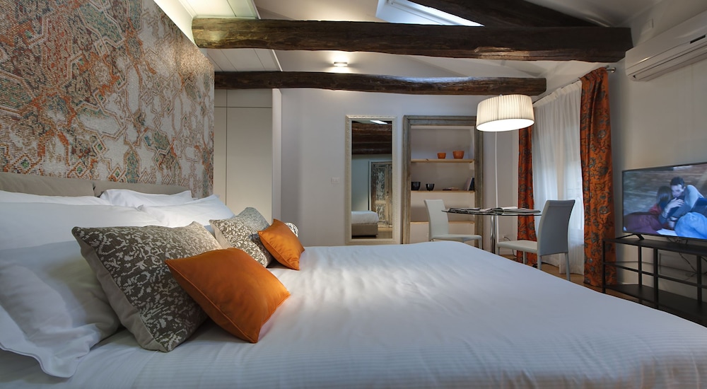 Piazza Vittorio Suites 3/20