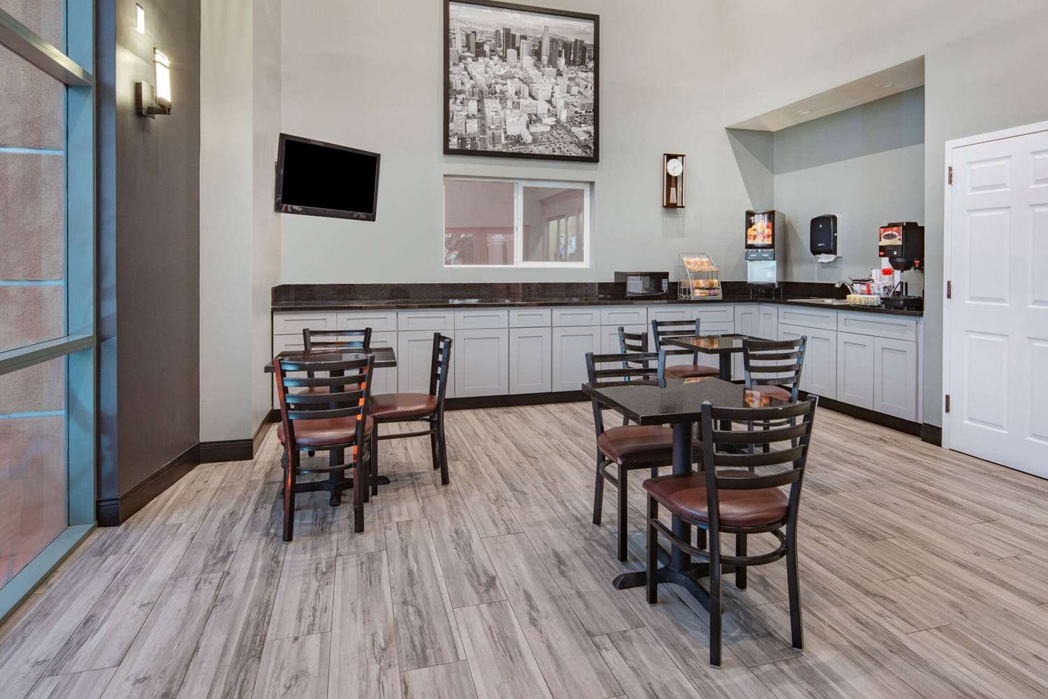 Super 8 By Wyndham North Hollywood 15/29
