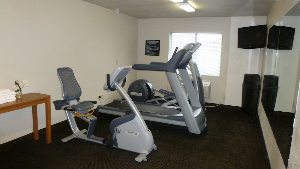 Travelodge by Wyndham Jefferson City 14/19