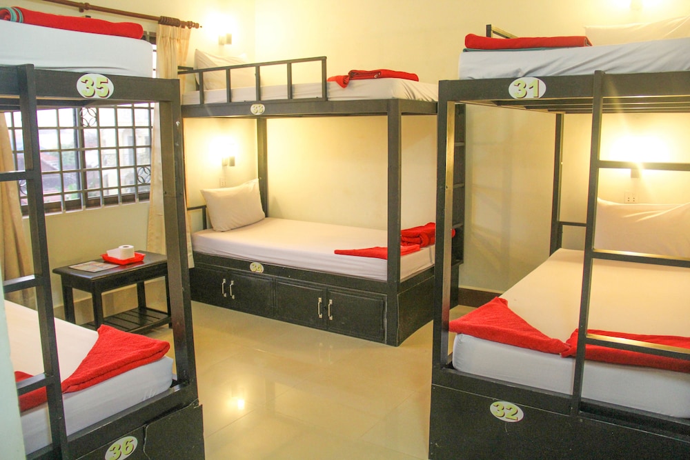 MIXED DORM, 6 BEDS