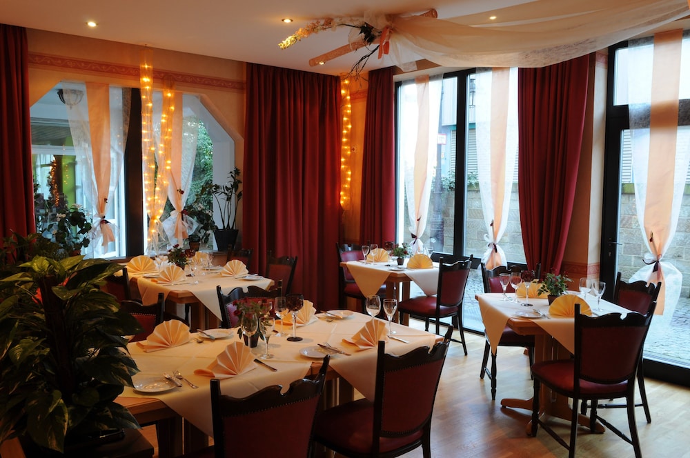 UNO Hotel Posthof Saarlouis 29/42