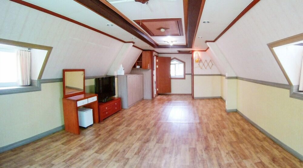 Yeongheung-Do Mirim Pension 31/50