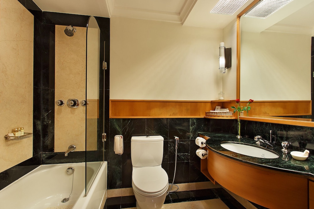 Trident Hotel Chennai 62/65