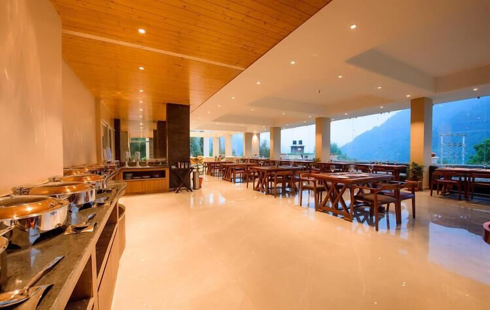 Naturevilas Sarovar Premiere Manali 63/65