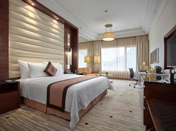 Superior, Double Bed, Hill View