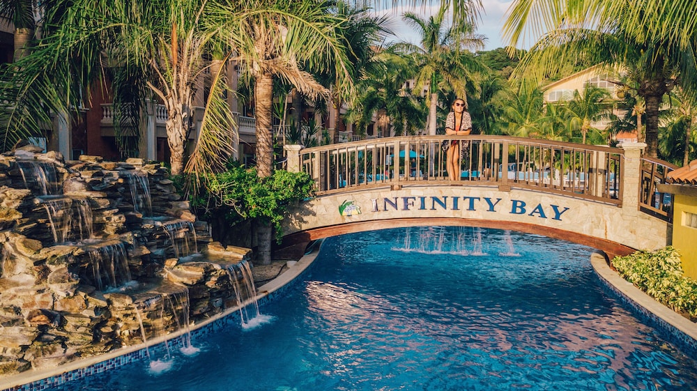 Infinity Bay Beach Resort 68/72