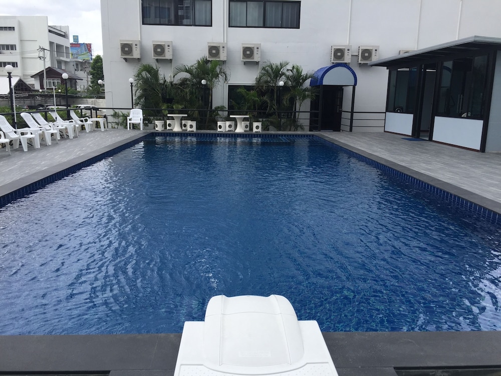 Chada Veranda Hotel 54/56