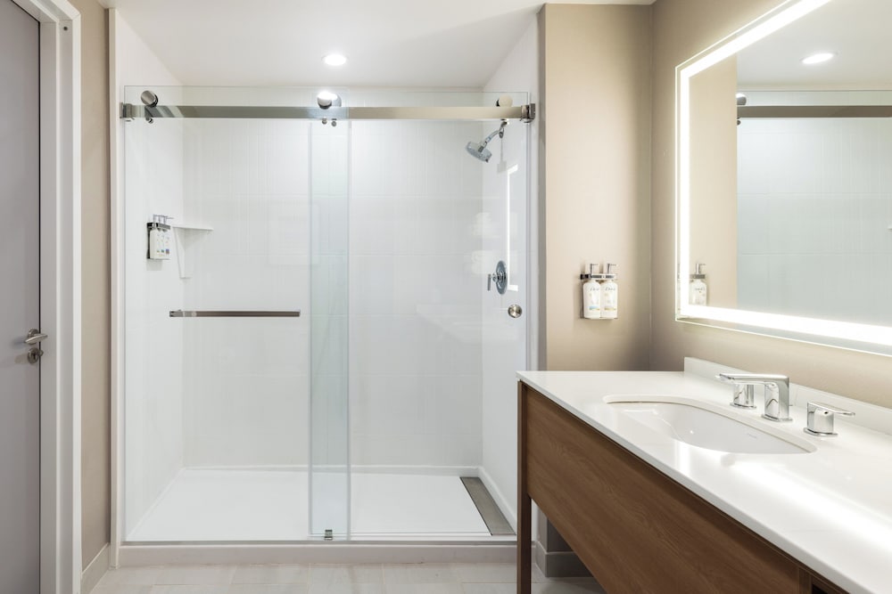 1 Bedroom, Suite, King Bed, Kitchen, Accessible