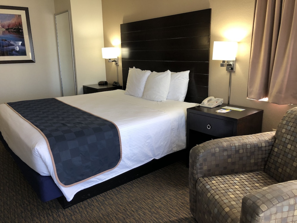 Days Inn and Suites by Wyndham Page Lake Powell 12/31