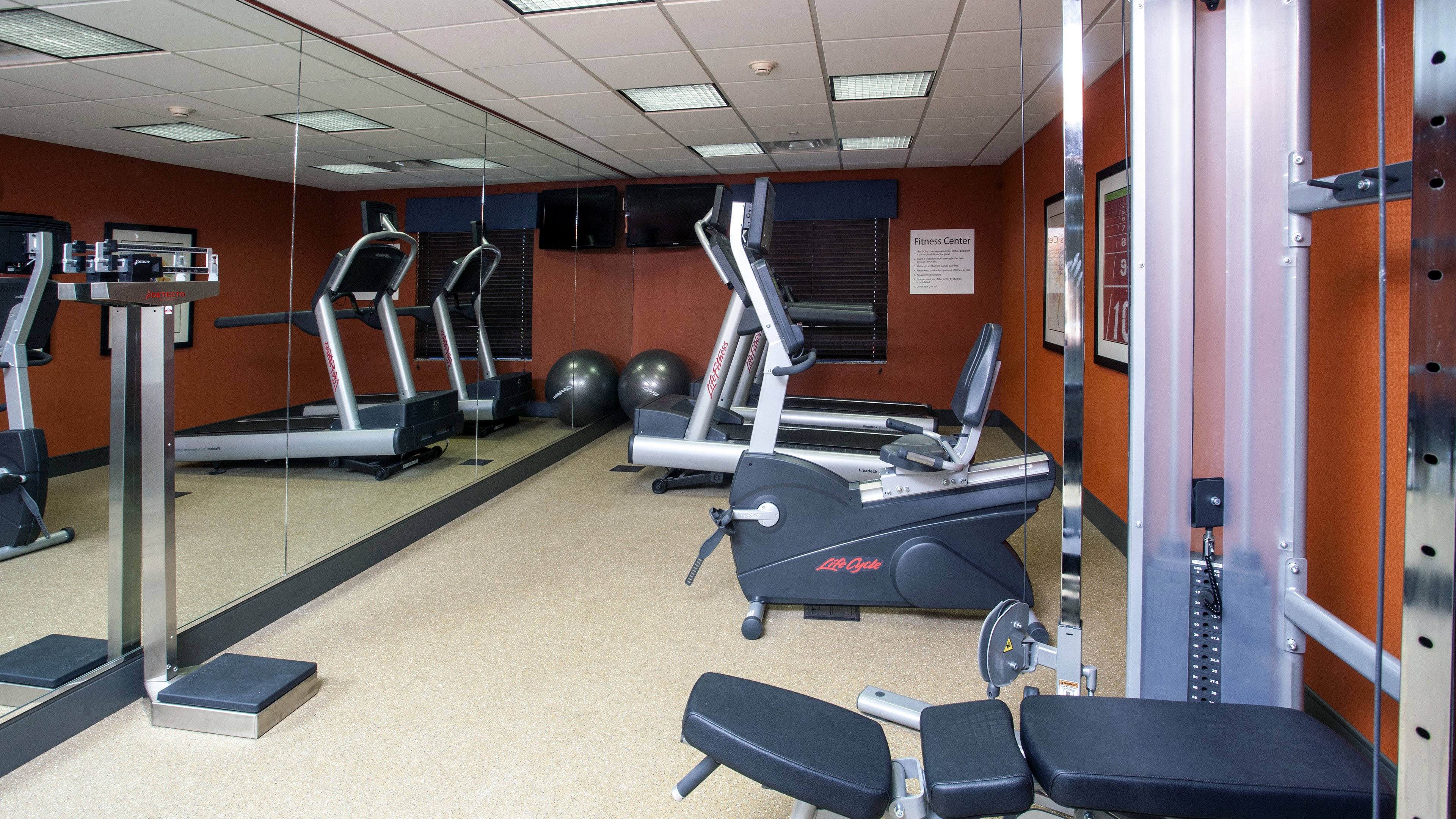 Holiday Inn Express Suites Morgan City Tiger Island 30/50