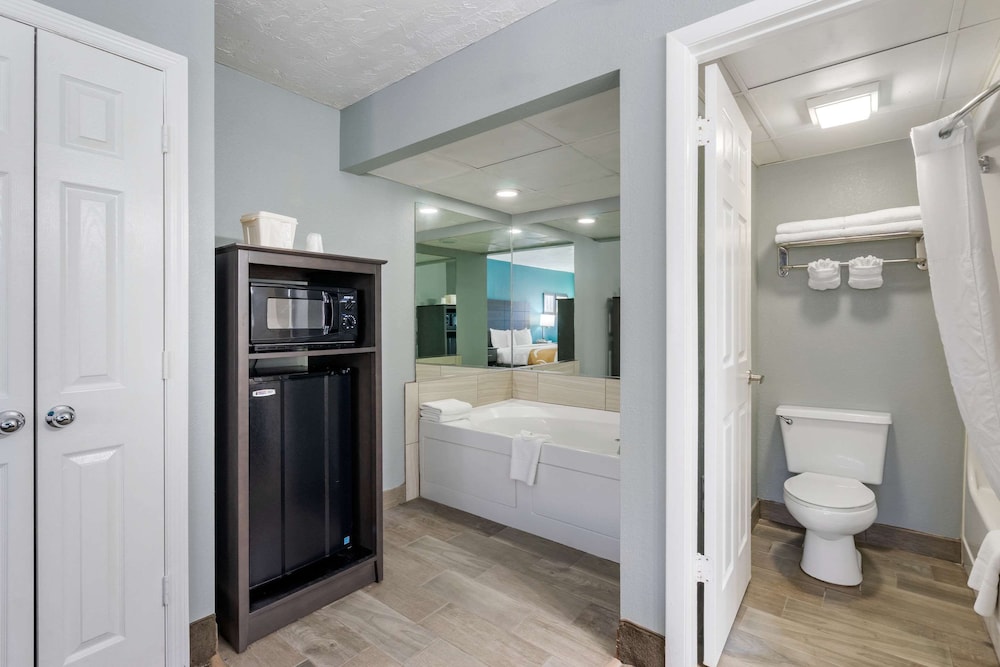 Quality Inn Bradenton North I-75 14/39