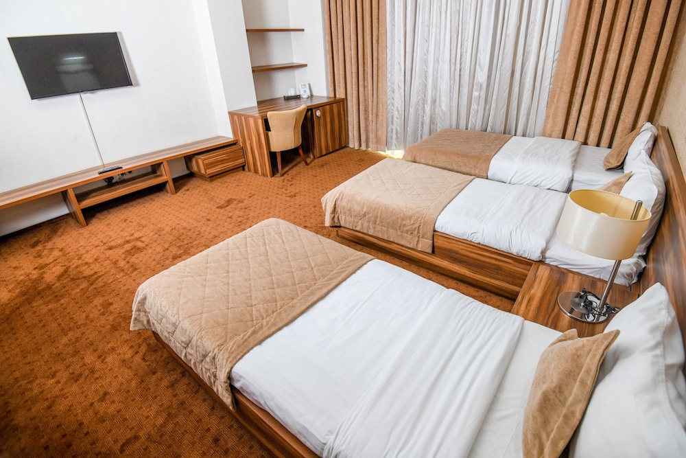 Avenue Hotel Baku 7/45