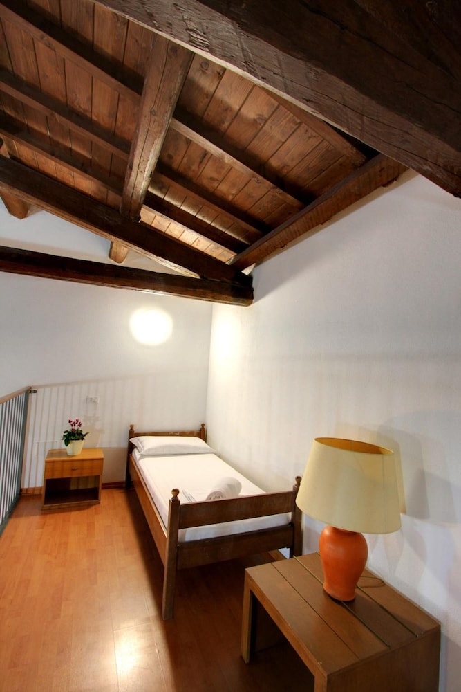 Hostel Marina 16/34