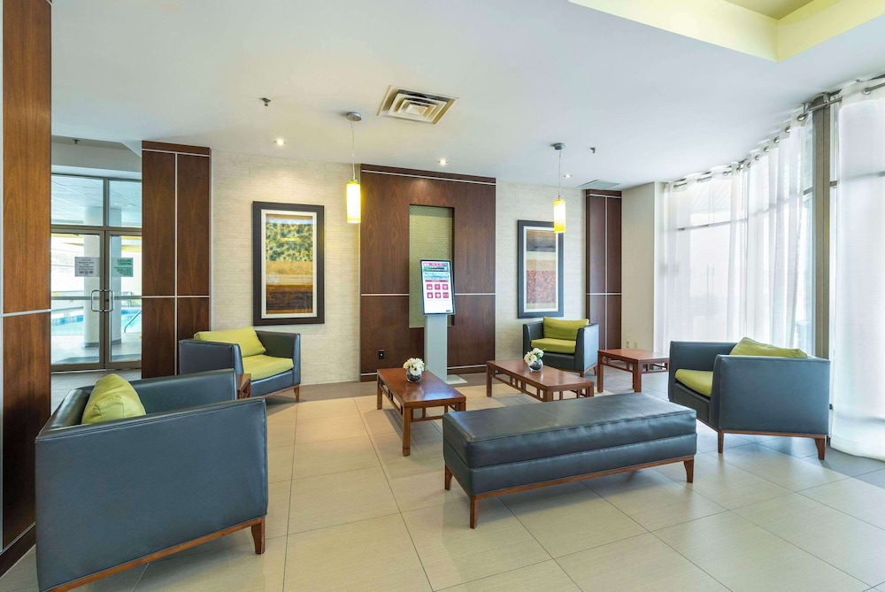 Allure Hotel & Conference Centre 27/50